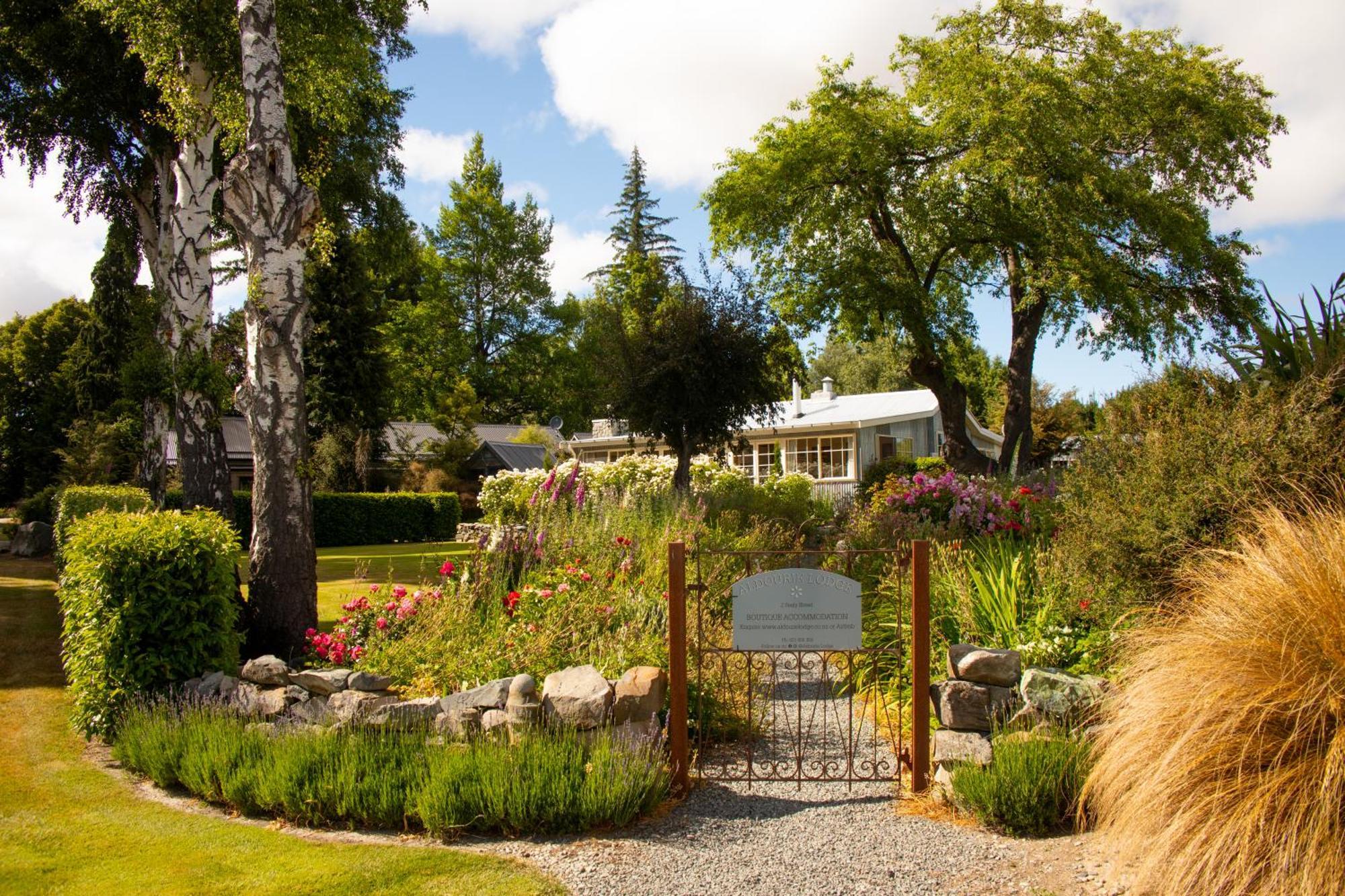 Aldourie Lodge - Lake Tekapo Exteriör bild